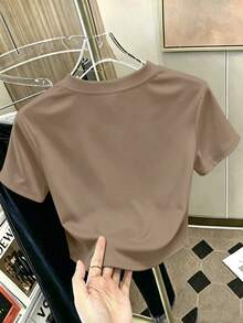 Resyla Women's Round Neck Short Sleeve Fitted Cropped T-Shirt - Brown - View 2