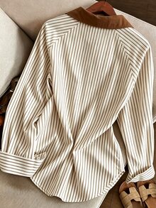 Resyla Áo blouse nữ cổ chữ V tay dài dáng rộng tối giản, họa tiết in kỹ thuật số kẻ sọc phối nơ, quà tặng cho bạn bè - Màu Khaki - Xem 2