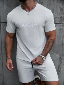 SLATEMANN Men's 2 Pieces Set Short Sleeve T-Shirt And Shorts, Light Grey Striped Jacquard Fabric, Slim Fit Embroidered Summer Streetwear City Break Outfit Set - Grey - View 3