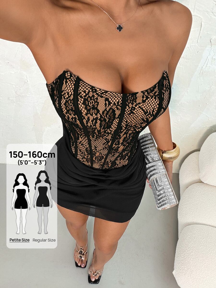 SHEIN PETITE فستان كاميسول نسائي مثير وعصري مع كشكشة دانتيل متباينة، للنساء الصغيرات - الأسود - مشاهدة 1
