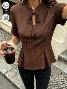 SHEIN PariChic 女款新中式立領領結短袖上衣，復古法式優雅深棕色收腰荷葉邊短版上衣，適合早午餐與夏季穿搭 - 棕色 - 查看 5