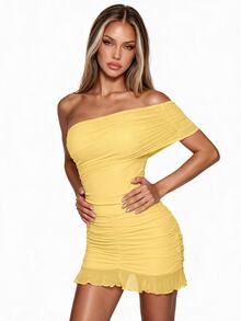 Sweetina Vestido mini asimétrico con hombros descubiertos y malla ajustada - Amarillo - Ver 1
