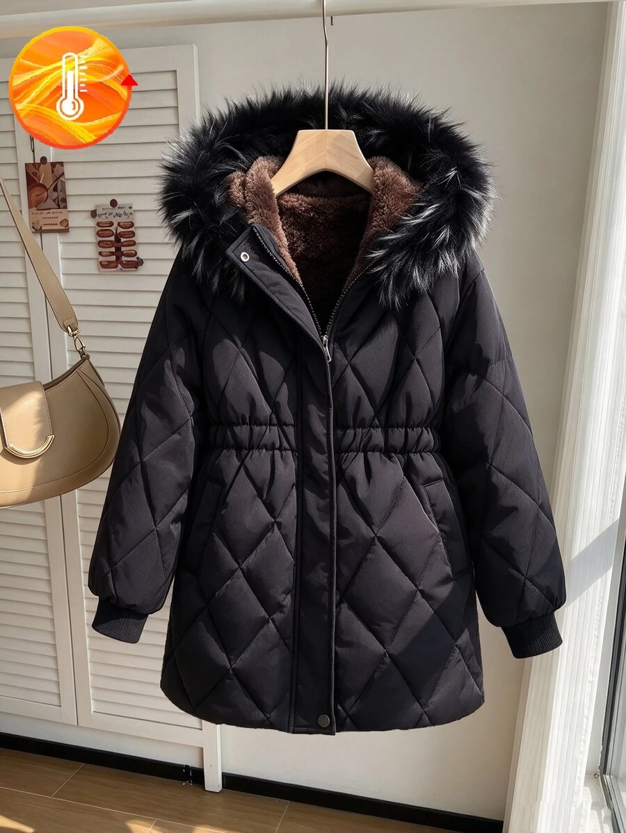 SHEIN 女童秋冬黑色菱格紋長款鋪棉外套，拼色毛領立領連帽收腰中長版鋪棉大衣，秋冬新品，適合日常、戶外、雪地穿著