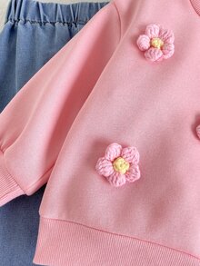 SHEIN Playful Pals 2件組幼女衛衣長褲套裝，可愛甜美粉藍色3D花朵毛絨長袖圓領加厚款，適合戶外派對冬季假期穿搭 - 粉色 - 查看 7