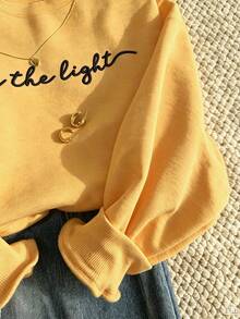 INAWLY Sweatshirt Wanita Ukuran Besar Kasual Lembut Bentuk Sehari-hari, Cocok untuk Perjalanan, Formal, dan Pakaian Rumahan, Sederhana dan Serbaguna, Bordir Huruf, Berlapisan Termal, Kerah Bulat, Warna Biru Muda - Kuning - View 5