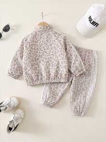 SHEIN 中性嬰兒男/女童、幼兒 2件組秋冬休閒時尚灰色豹紋印花夾克套裝、運動衫套裝、嬰兒冬季套裝、運動服、街頭風 - 淺灰色 - 查看 2