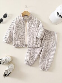 SHEIN 中性嬰兒男/女童、幼兒 2件組秋冬休閒時尚灰色豹紋印花夾克套裝、運動衫套裝、嬰兒冬季套裝、運動服、街頭風 - 淺灰色 - 查看 1