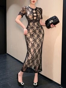 Joudiya 春夏黑色碎花蕾丝连衣裙，优雅百搭，适合情人节、婚礼、派对、时尚活动等场合，修身剪裁，及膝长度，短袖，高开衩设计，女士连衣裙 - 黑色 - 查看 7