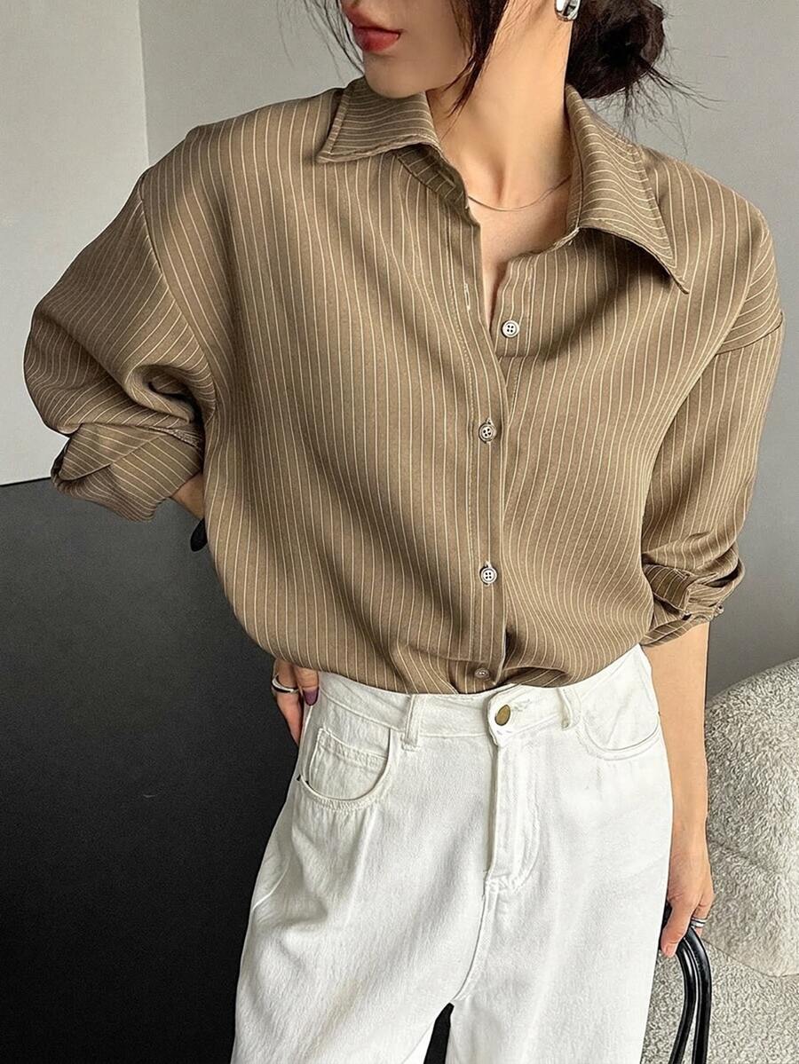 DAZY Blusa de hombros caídos con estampado de rayas, ropa de otoño con estilo universitario, top de manga larga - Caqui - Ver 1