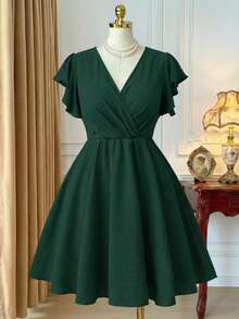 Rometta Vestido envolvente con mangas de mariposa talla grande - Verde Oscuro - Ver 3