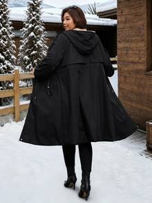 SHEIN Clasi 大尺碼女款純色長袖前拉鍊保暖內裡收腰連帽外套 冬季度假黑色寬鬆休閒反社交風 - 黑色 - 查看 6
