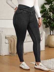 SHEIN CURVE+ Plus Size Women's Casual Stretch Overlap Waist Denim Jeans - Blue - View 4