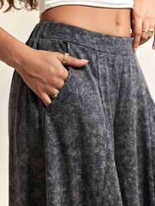 SHEIN The Ultra-High Waist Design Combined With Front-Center Pleats And Wide-Leg Silhouette Not Only Lifts The Waistline But Also Enhances The Leg Shape. It - Black - View 6