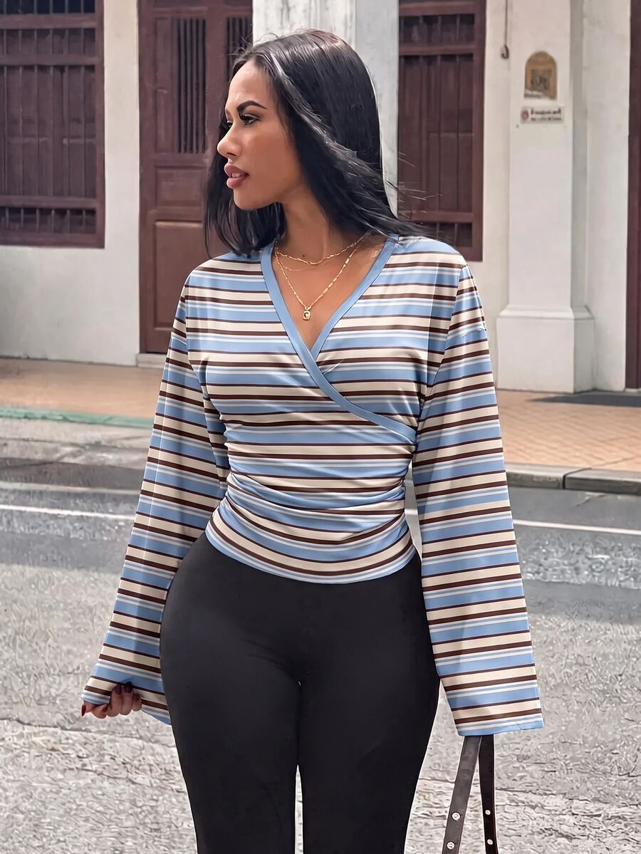 Slaydiva 女款休閒極簡條紋圖案T恤,適合春夏穿著 - 彩色 - 查看 1