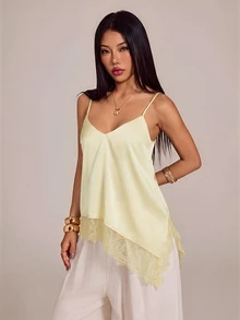 SHEIN PETITE 女款純色V領蕾絲拼接不對稱下擺細肩帶背心上衣 - 淡黃色 - 查看 4
