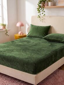 2/3pcs Green Velvet Bedding Set, Warm And Soft, Solid Color Velvet Fitted Sheet Set, Available Sizes: Extra Large, Large, Standard Double, Twin, Luxury Ultra Soft Comfortable Base Fabric, 11.8 Inch Deep Pocket Design, Suitable For Autumn, Winter, Spring. Set Includes 1 Fitted Sheet And 1/2 Pillowcases, Dorm Bedding, Back To School Bedding. - Army Green - View 1