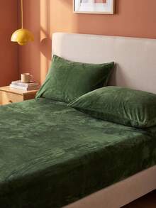 2/3pcs Green Velvet Bedding Set, Warm And Soft, Solid Color Velvet Fitted Sheet Set, Available Sizes: Extra Large, Large, Standard Double, Twin, Luxury Ultra Soft Comfortable Base Fabric, 11.8 Inch Deep Pocket Design, Suitable For Autumn, Winter, Spring. Set Includes 1 Fitted Sheet And 1/2 Pillowcases, Dorm Bedding, Back To School Bedding. - Army Green - View 6