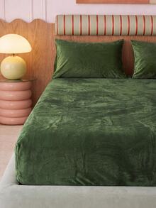 2/3pcs Green Velvet Bedding Set, Warm And Soft, Solid Color Velvet Fitted Sheet Set, Available Sizes: Extra Large, Large, Standard Double, Twin, Luxury Ultra Soft Comfortable Base Fabric, 11.8 Inch Deep Pocket Design, Suitable For Autumn, Winter, Spring. Set Includes 1 Fitted Sheet And 1/2 Pillowcases, Dorm Bedding, Back To School Bedding. - Army Green - View 3