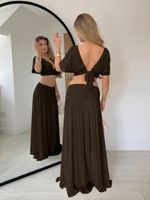 TRNVIE Conjunto de dos piezas de mujer con top de malla de cuello en V y falda larga en color blanco albaricoque, de moda para primavera/verano - Marrón Mocha - Ver 2