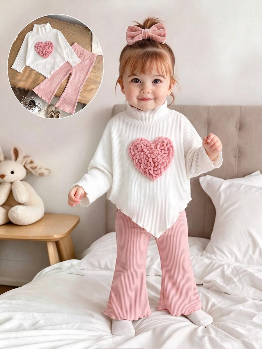 SHEIN 2件組幼女毛衣長褲套裝,甜美可愛白色粉色毛絨愛心貼布,羅紋長袖小立領,正裝版型,適合生日派對、秋季舒適度假時尚穿搭 - 粉色 - 查看 1