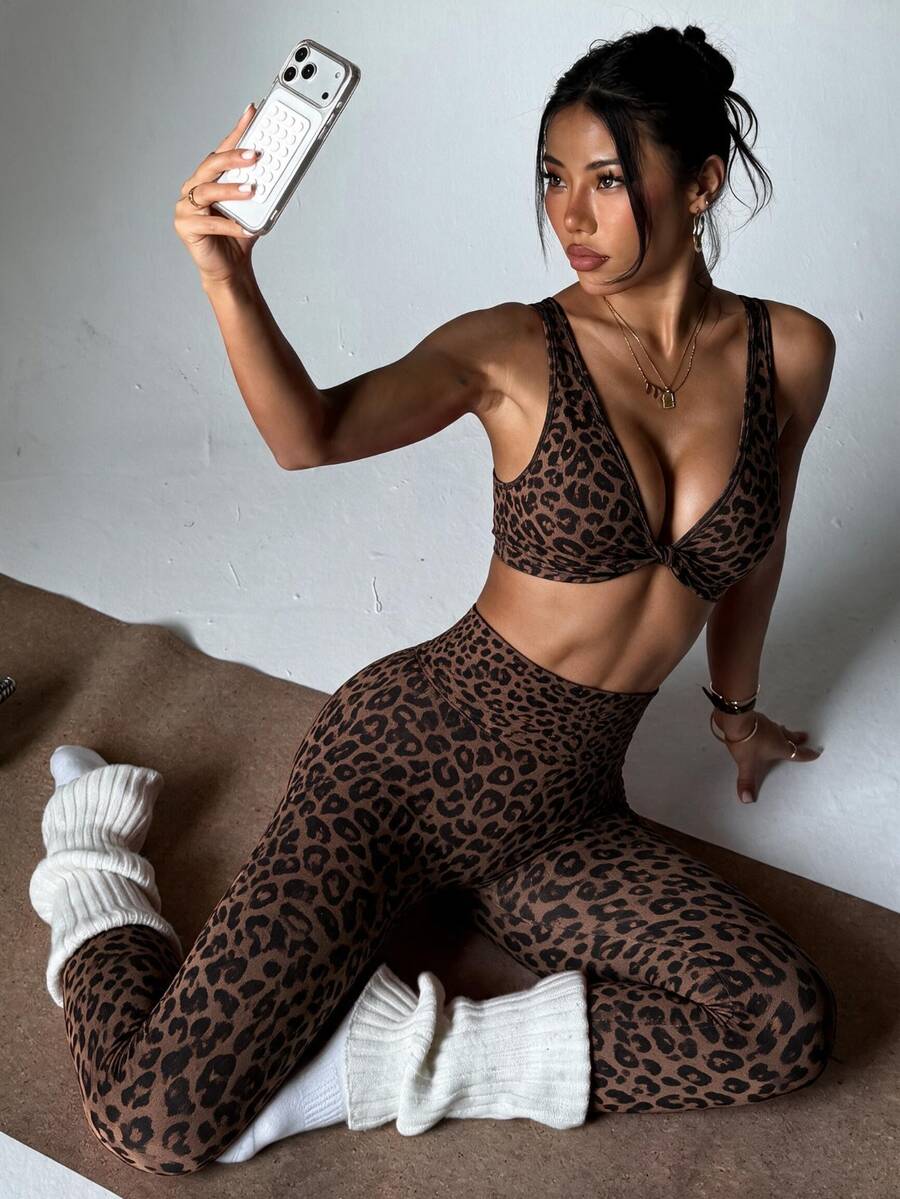 Slayform Slayform 一套女士豹纹扭结交叉瑜伽跑步健身运动文胸和紧身裤套装