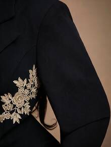 Radiana Curve 女款大尺碼四季優雅宮廷風刺繡收腰開衩西裝外套與寬腿褲套裝，適合宴會、晚會、舞會、都市時尚、性感辦公室風、郵輪旅行、復古風、音樂節、演唱會、嘉年華、外出、度假、約會、聚會、生日 - 黑色 - 查看 10