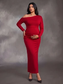 SHEIN Vestido de Maternidad Talla Grande con Hombro Asimétrico Rojo, Manga Larga Ajustada, Diseño de Cintura Fruncida y ajustado, Adecuado para Fiesta Nocturna - Rojo - Ver 6