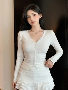 DAZY 女款蕾絲拼接修身長袖前扣鈕扣T恤 Y2K法式浪漫秋季約會白色 - 白色 - 查看 3