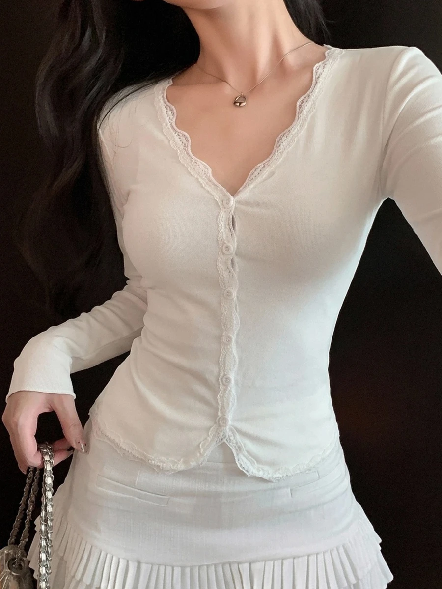 DAZY 女款蕾絲拼接修身長袖前扣鈕扣T恤 Y2K法式浪漫秋季約會白色 - 白色 - 查看 1