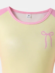 SHEIN 女童黃色與粉色對比蝴蝶結圖案 T恤 + 直筒長褲 2件套，短版插肩長袖上衣 + 粉色蝴蝶結裝飾寬腿長褲，春秋休閒套裝 - 彩色 - 查看 6
