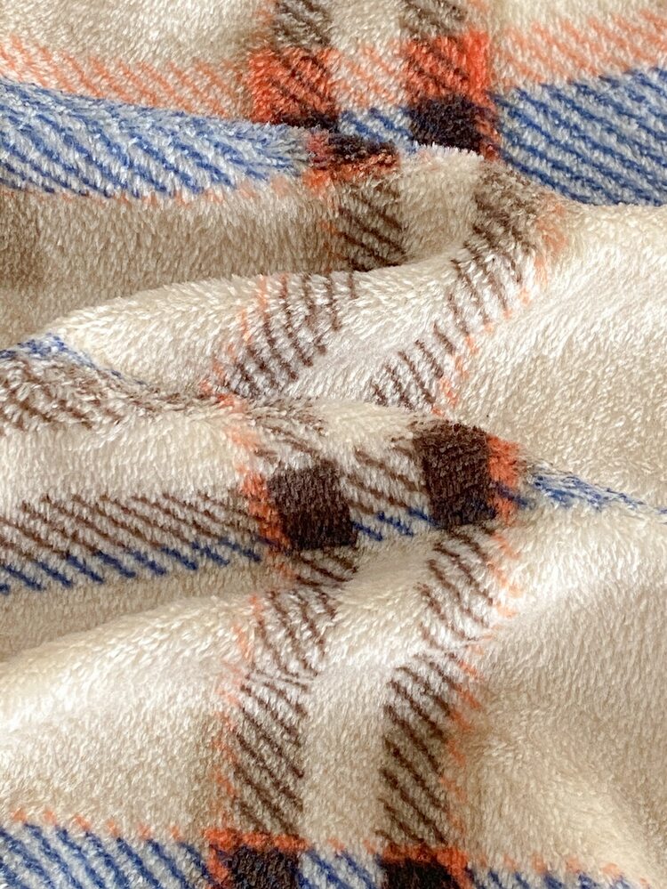 SHEIN Bộ đồ ngủ nỉ flannel phong cách Nhật đơn giản cho bé trai lớn mùa Thu/Đông, 2 món gồm áo dài tay và quần dài dày lông cừu, cổ tròn, phối màu caro, túi áo, dáng rộng thoải mái, phù hợp mặc ở nhà, ngủ và mặc ngoài trời - Cà phê nâu - Xem 7