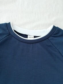 SHEIN Tween Girl Tween Girl Blue White Colorblock Graphic Raglan Long Sleeve Round Neck T-Shirt Casual Spring Fall Winter Festival Outfits, New Year - Blue and White - View 4