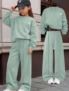 SHEIN Tween Girl Sweatshirt Set, Vintage Distressed Print 2 Pieces Set, Crew Neck Long Sleeve Pony Print Cropped Sweatshirt & Loose Long Pants Casual Outfit - Green - View 2