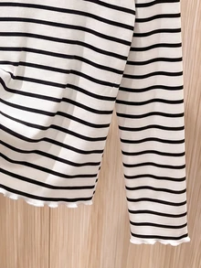 Rusticease 秋冬女款荷葉邊飾立領長袖黑白條紋休閒法式基礎上衣 辦公通勤 - 黑與白 - 查看 4
