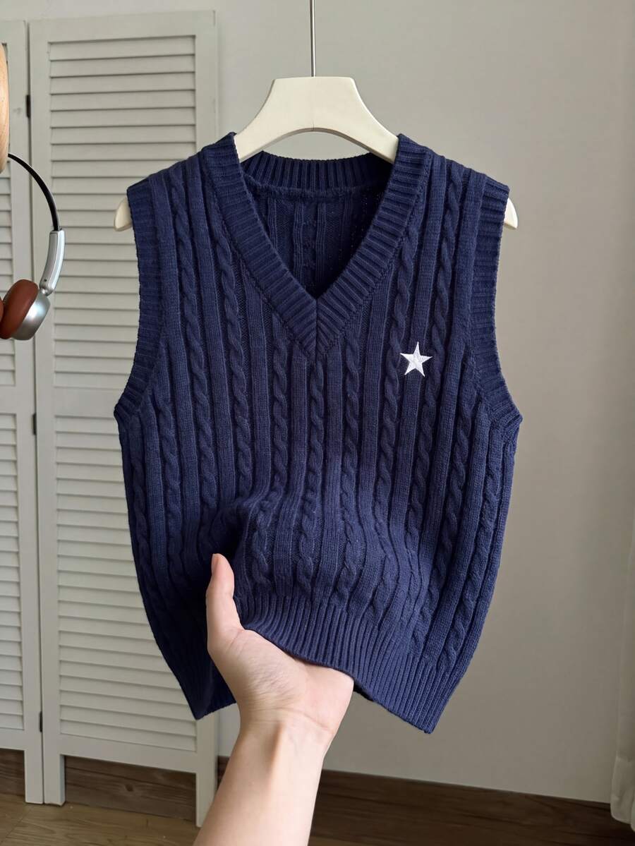 SHEIN 青少年女孩麻花紋理刺繡針織背心，學院風套頭式，秋冬必備返校服飾