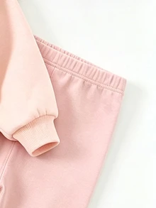 SHEIN 2件組 Youy 女孩時尚圓領運動衫與甜美修身長褲套裝，俏皮可愛蜜蜂與花朵圖案設計，適合假期派對，春秋冬季穿著，輕鬆舒適，小女孩春秋冬季首選，時尚休閒穿搭，春秋冬季街頭風，返校派對休閒穿搭 - 彩色 - 查看 8