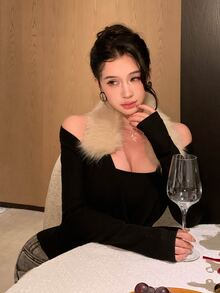 DAZY Women's Black Top With White Fur Collar Patchwork, One-Shoulder Cold Shoulder Slim Fit Elegant Party Banquet Date T-Shirt, Autumn/Winter - Black - View 9
