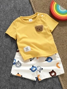 SHEIN 2件組 嬰幼兒男童卡通熊裝飾羅紋上衣 & 熊圖案短褲套裝 夏季休閒可愛海灘淡黃色男嬰服裝套裝 - 彩色 - 查看 4