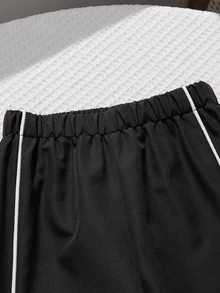 SHEIN 兒童小男孩黑色運動休閒時尚簡約實用百搭軟舒適彈性腰長褲，附裝飾抽繩，適合日常穿著、返校、旅行、運動，四季皆宜，秋季穿搭長褲 - 黑色 - 查看 5