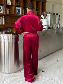 Muchica 女款酒紅天鵝絨兩件套，中式盤扣拉鍊夾克寬腿褲，復古街頭風 70 年代休閒秋冬居家旅行套裝 - 酒紅色 - 查看 2