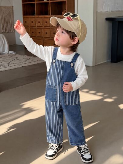 SHEIN Boys' Fun Striped Colorblock Patchwork Denim Overalls, Stylish Kids' Cargo Pants, Comfortable Pure Cotton Denim, Versatile For Daily Wear, Suitable For Summer Vacation, Music Festival, Daily Outings, School, Gatherings, Parties