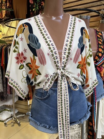 SHEIN LUNE ملابس علوية نسائية كاجوال بطبعة زهور وياقة على شكل حرف V مناسبة للارتداء اليومي