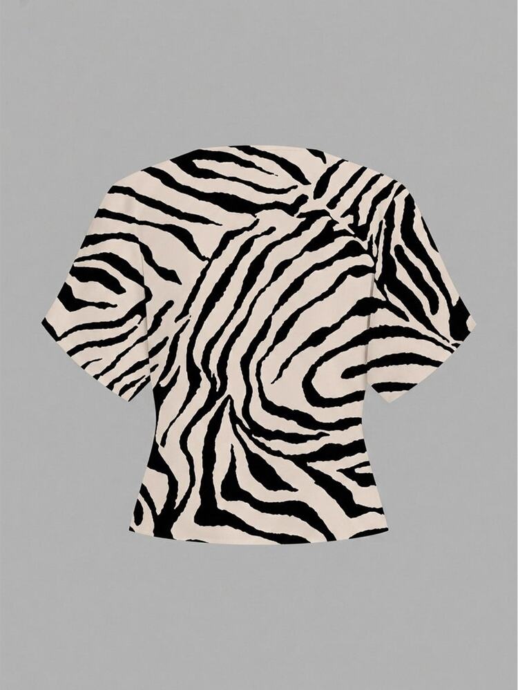 Aloruh Elegant Batwing Sleeve Double-Breasted Zebra Print Minimalist Shirt, Suitable For Commuting And Daily Outings - Beige - View 5