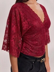 SHEIN BAE 女款優雅性感深V領蕾絲拼接花卉透視上衣，適合休閒穿著、外出、波西米亞風，蕾絲上衣，米色上衣，夏季上衣 - 酒紅色 - 查看 7