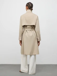 Maija 女款長版格紋拼接風衣外套，秋季辦公日常穿搭，卡其色經典優雅款 - 卡其色 - 查看 3