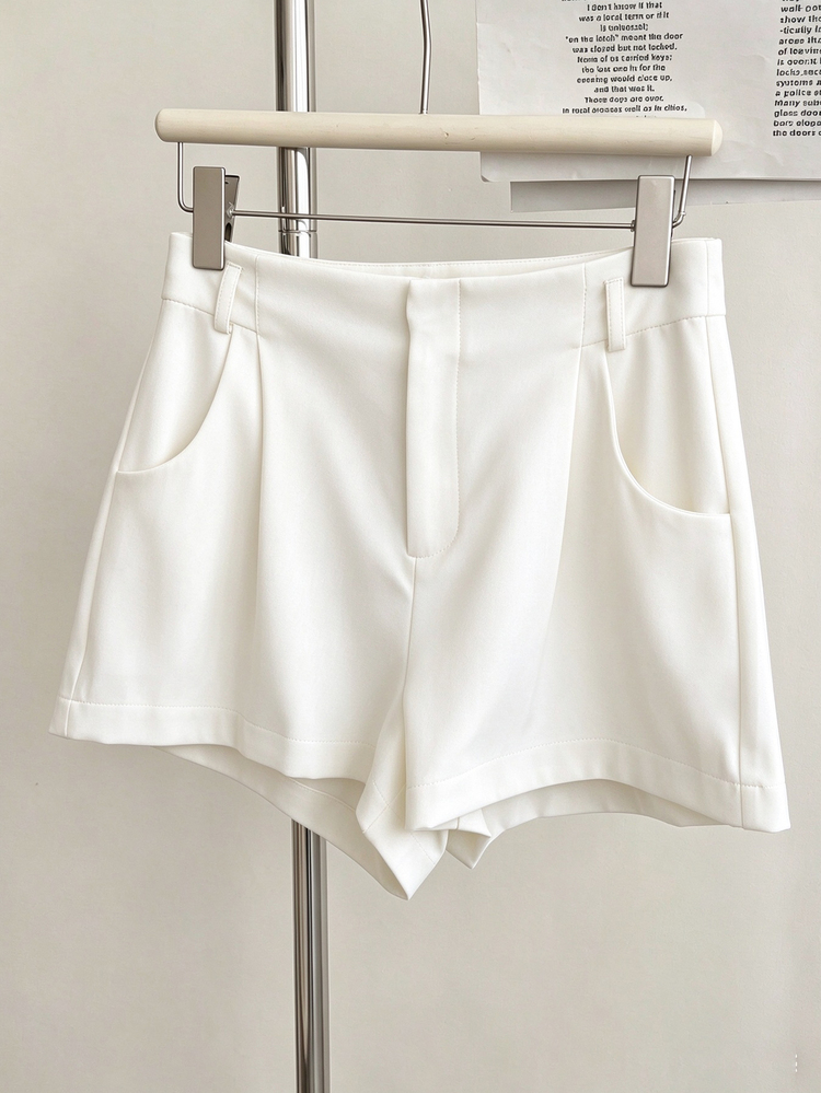 INAWLY Women's Solid Color Pleated Pocket Loose Casual Versatile Shorts - White - View 3