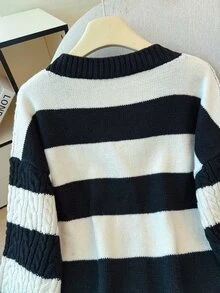 GlowEve CURVE Cardigan Rajut Kabel Bergaris Leher V Longgar Serbaguna Ukuran Plus untuk Wanita - Hitam dan Putih - View 7