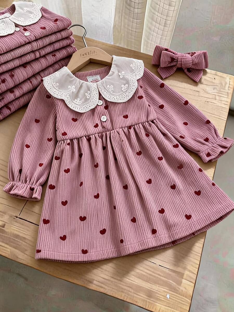 SHEIN 2件組幼女甜美可愛粉色愛心印花蕾絲領燈芯絨長袖圓領常規版生日派對秋季假期套裝附髮箍 - 粉色 - 查看 1