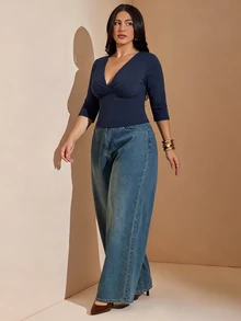 SHEIN BAE CURVE Plus Size Women's Solid Color Deep V-Neck Short Sleeve Fitted T-Shirt - Navy Blue - View 8