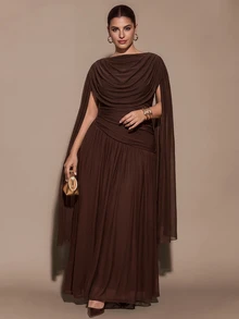 SHEIN BAE CURVE Gaun panjang elegan berwarna cokelat ukuran besar, cocok untuk acara spesial, menampilkan desain berlipit dan lengan jubah panjang. Gaya Musim Panas/ Formal; Koktail Formal - Coffee Brown - View 2